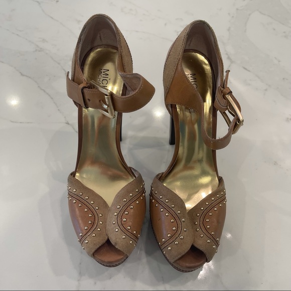 🎉HP MICHEAL by Micheal Kors leather & suede heels - Picture 2 of 16